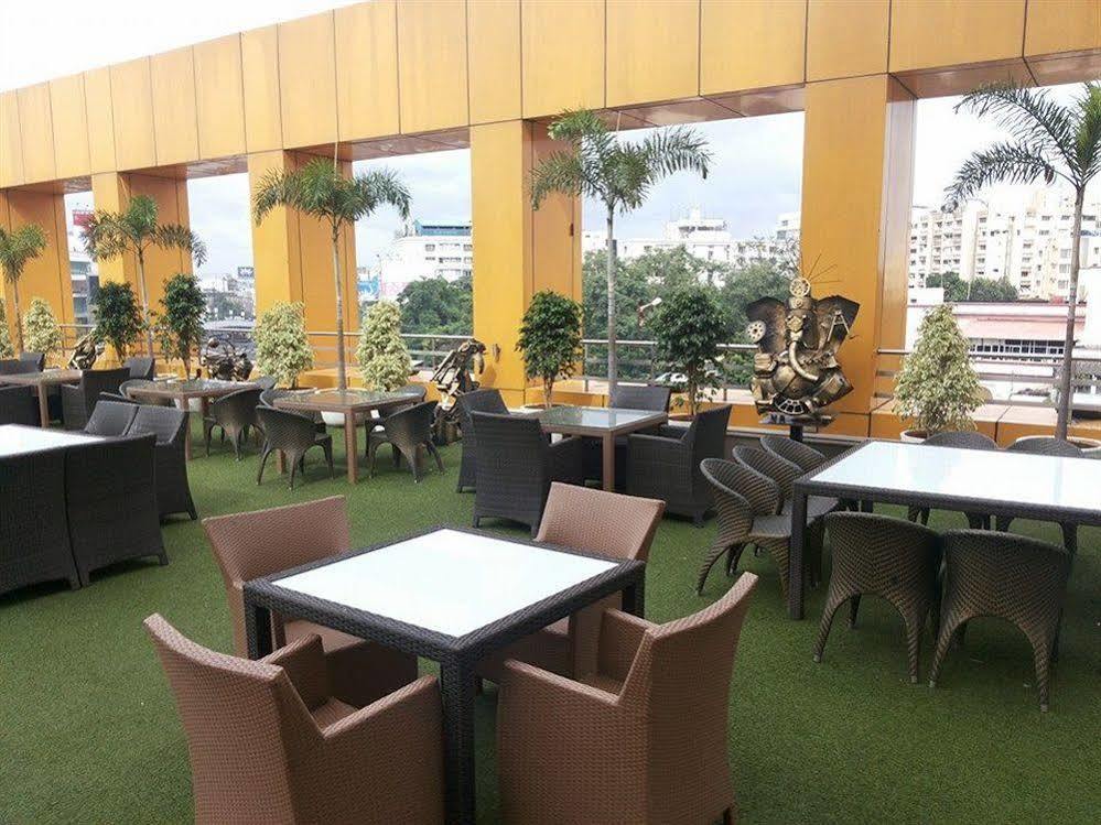 Hotel The Plaza Hyderabad Exterior foto